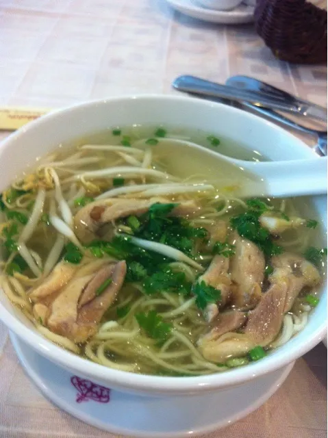 ベトナムでの朝飯、またラーメン|shinさん