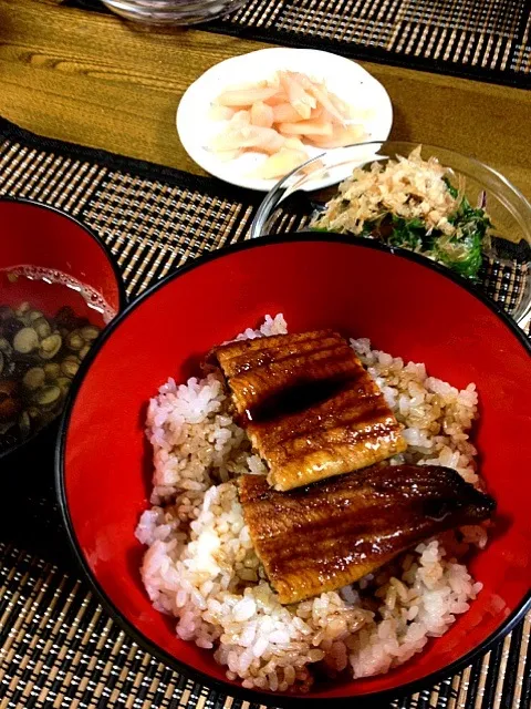 うな丼 しじみのお吸い物 玉ねぎとオクラのサラダ 新生姜|あゆみさん