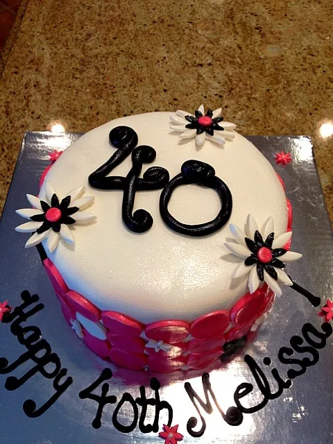 40th birthday cake--dark chocolate cake with a ganache filling, covered in vanilla buttercream and fondant|lee ann erlbaumさん