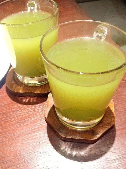 hot green tea|Thammarat Mooさん