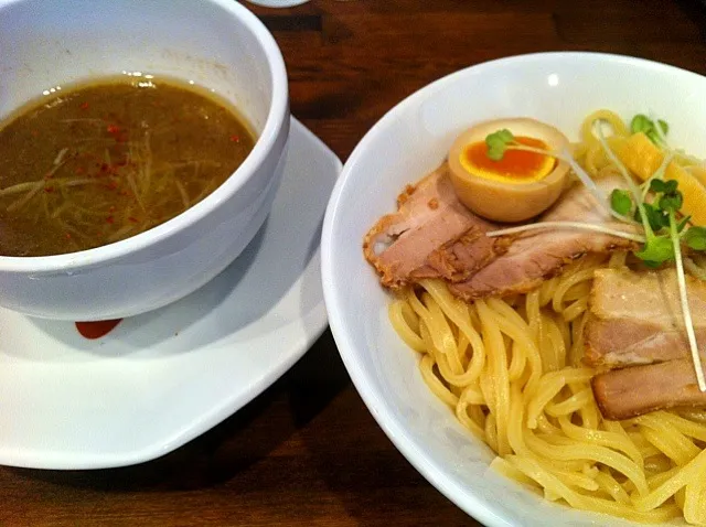 煮干し白湯つけ麺|ひろすぃーさん