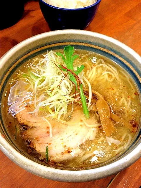 Snapdishの料理写真:塩ラーメン|hcmさん