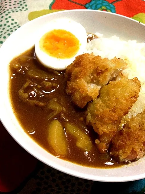 Snapdishの料理写真:☆チキンカツトマトカレー☆|ムンさん