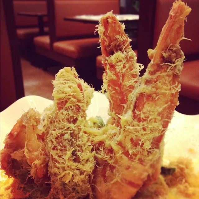 Snapdishの料理写真:cornflake shrimp|elwood kelly liaoさん