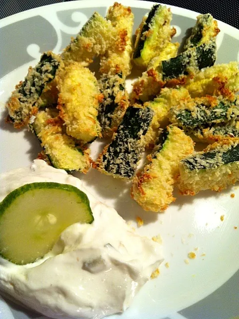 Snapdishの料理写真:Baked Zucchini Sticks with Tzatziki Sauce|Evaさん