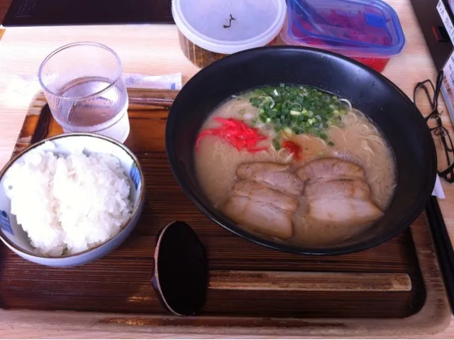 とんこつラーメン|片田江 知彦さん