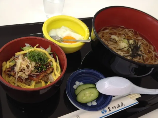 ミニ鰻丼と蕎麦セット|そらまめさん