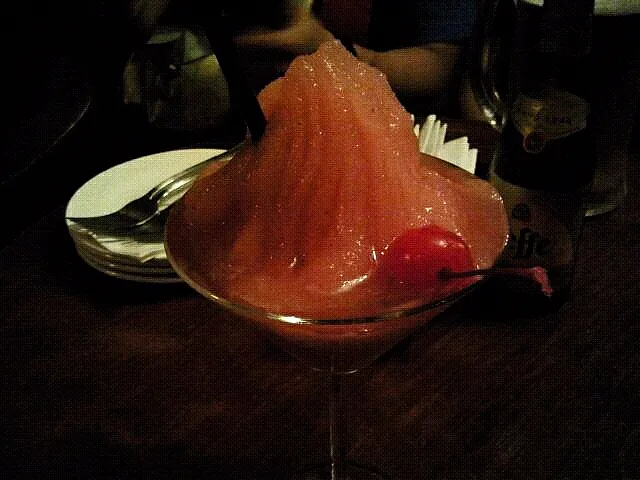 Snapdishの料理写真:Frozen Strawberry Margarita by Rue Bourbon|JeiFerさん