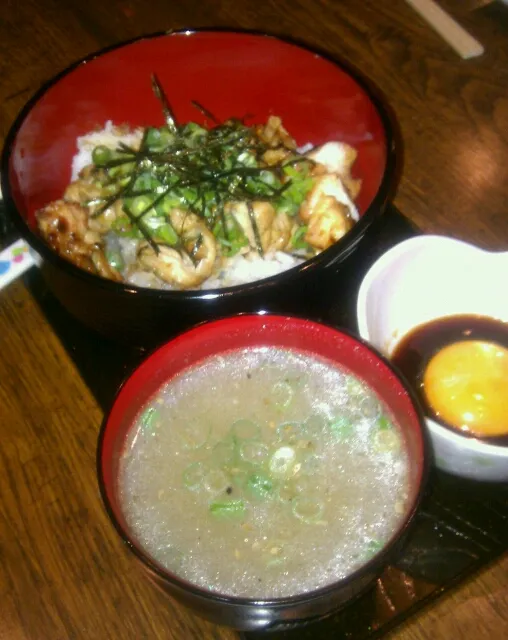 焼鳥丼 「炭火焼鳥しもーね」|tetsuya fujiさん