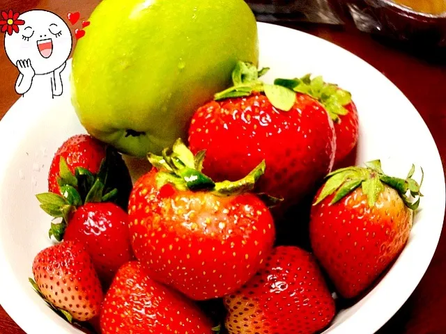 i love strawberries ^^|Watashiさん