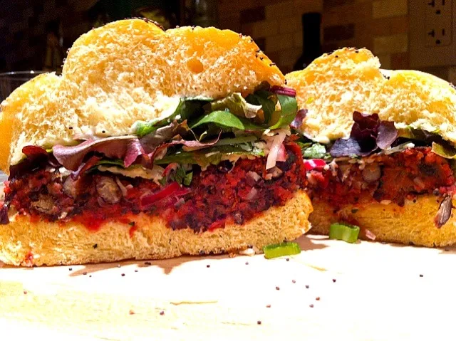 Black Bean, Beet and Couscous Burger|Maria Reinaさん