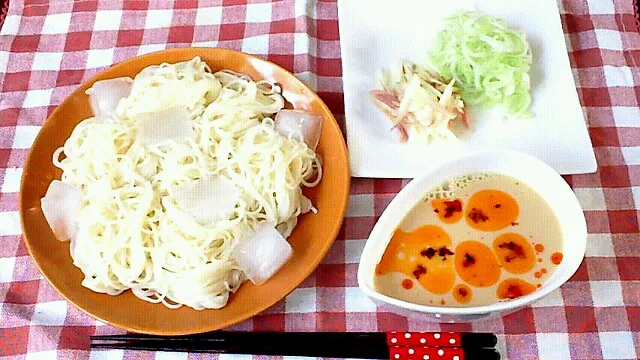 Snapdishの料理写真:そうめん＆豆乳つゆ|ヒロリンさん