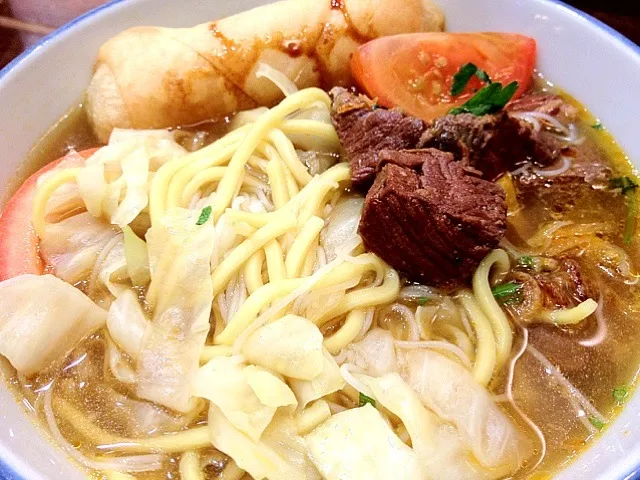 Snapdishの料理写真:Beef soto beehoon mee|Nicholas Tayさん