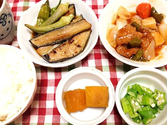 酢豚 茄子とオクラとシシトウの素揚げ カボチャ煮物 オクラ|あつんさん