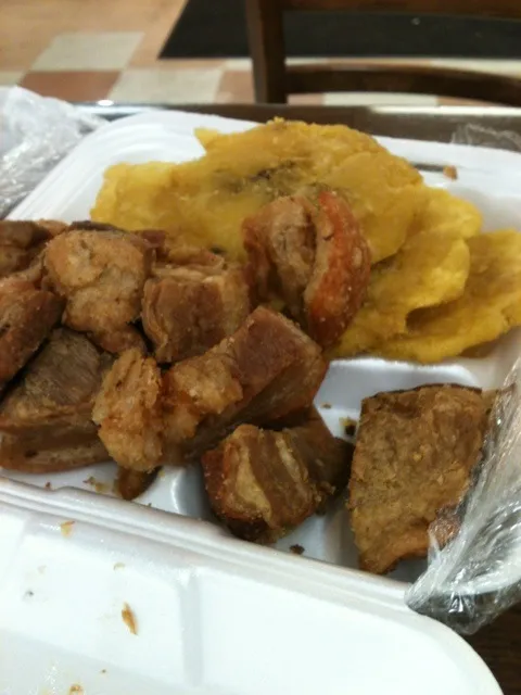 fried plaintains n deep fried pork|A. Timminsさん