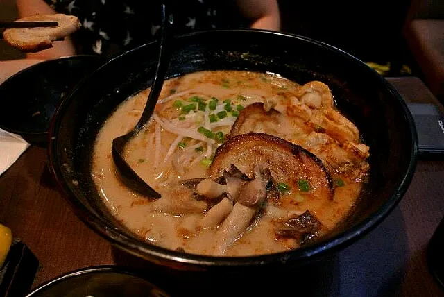 Char Siew, Scallops n mushroom ramen @ Ajisen Ramen|genさん