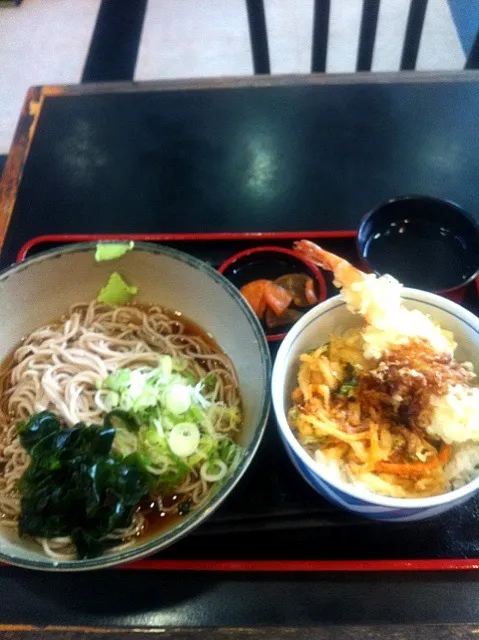 海老天丼付き冷やし蕎麦|ともこさん