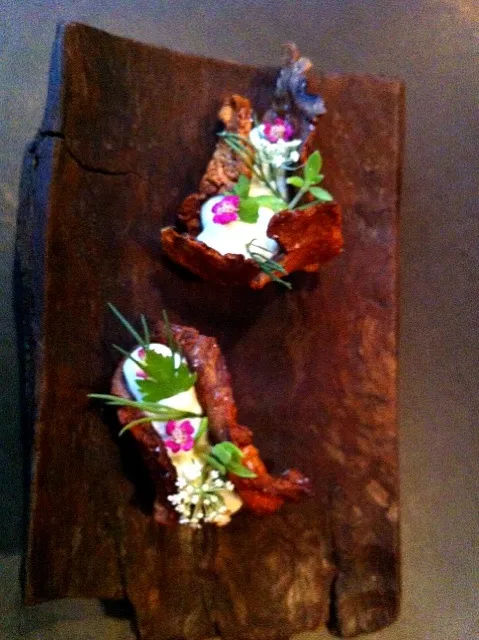 crispy sunchoke skins with goats milk cheese|michael nassarさん