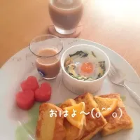 Snapdishの料理写真:ほうれん草ココットとフレンチトーストの朝