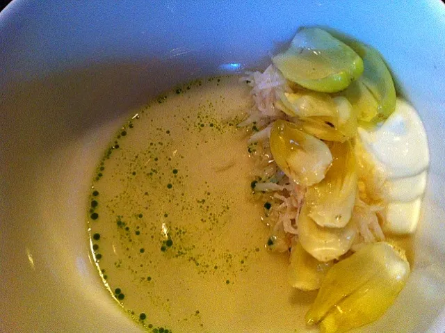 peeky-toe crab, artichoke leaves, & herb infused oil|michael nassarさん