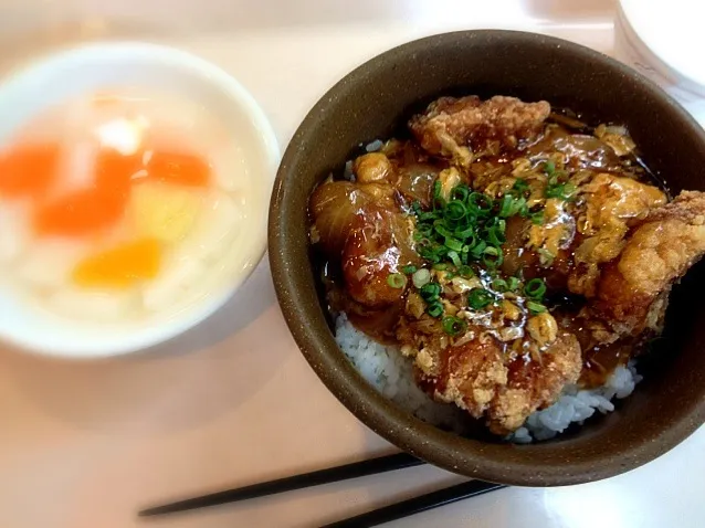 Snapdishの料理写真:唐揚げ丼と杏仁豆腐|田中さん