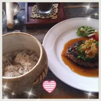 Snapdishの料理写真:黒毛和牛 ハンバーグ♡|♡25歳2児MAMA♡さん