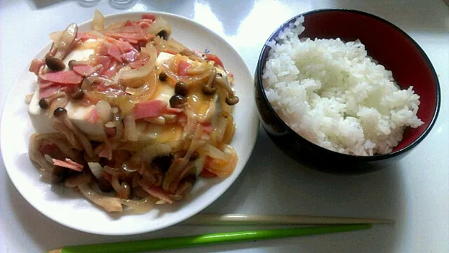 餡掛け豆腐～(^-^) 餡掛け具が多いし賞味期限やばいベーコン入れすぎて主張が強い|翡翠さん