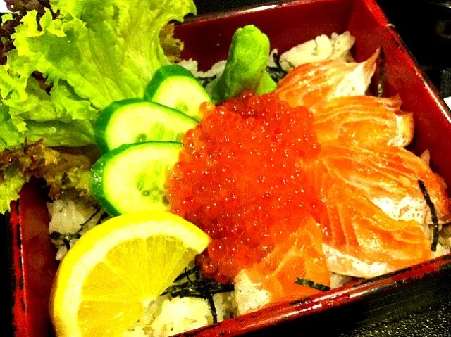 salmon ikura don|Valencia Seahさん