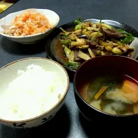 Snapdishの料理写真:焼き肉炒めと紅白なます|kirikoさん