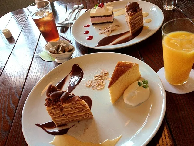 Snapdishの料理写真:CLUBハリエわず。ケーキ美味しかった。これにて夏休みはじまりです！|やまださん