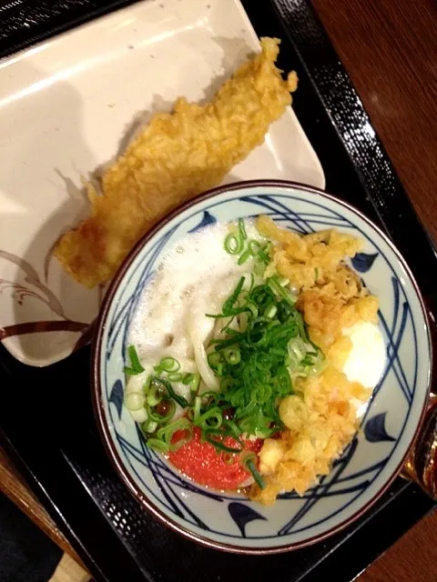 Snapdishの料理写真:温玉とろろ明太うどん、天ぷら|yさん