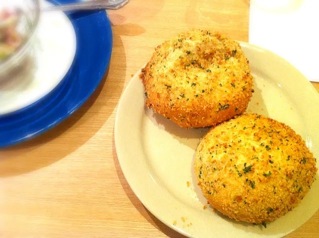 祐成パンとチーズとワイン 欧風カレーパン|tonさん