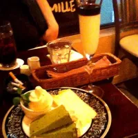 Snapdishの料理写真:喫茶店にてケーキセットと水出しコーヒー|えりさん