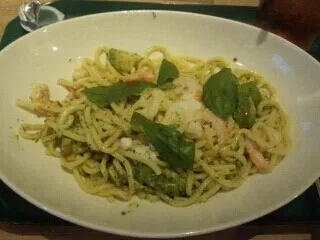 アボカドと海老のパスタ|おっちさん