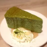 Snapdishの料理写真:Matcha Mille Crepe|kamolnatさん