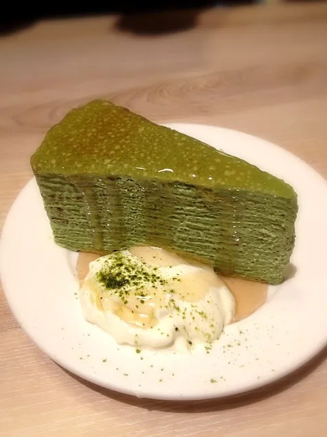 Snapdishの料理写真:Matcha Mille Crepe|kamolnatさん