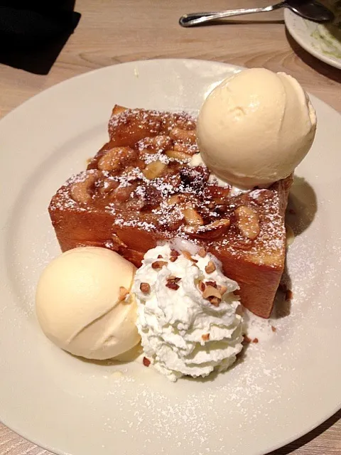 Sticky Toffee Toast|kamolnatさん