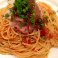 Snapdishの料理写真:マグロのトマトソースパスタ|ななみさん