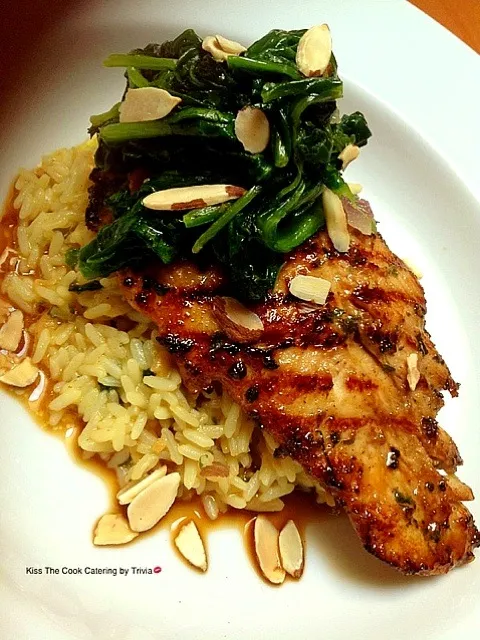 My Super Delicious Grilled Chiicken Breast with Almond rice and Spinach! Tell me what you think about this dish??|Taste-New Americanさん