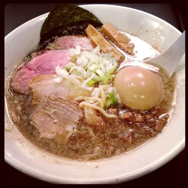 吉祥寺 楽々 肉煮干ラーメン|しょうじさん