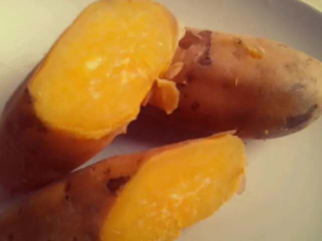 Steamed Sweet Potato|nadia farhaniさん
