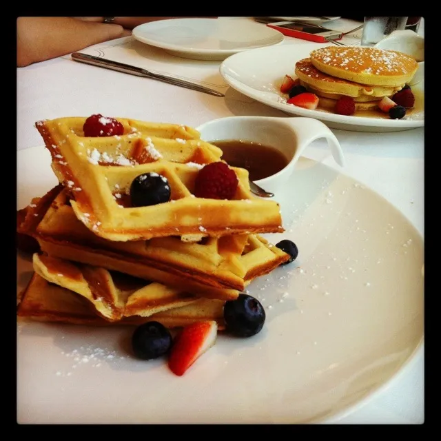 Morning Waffles ☺|Nan Tanawanさん