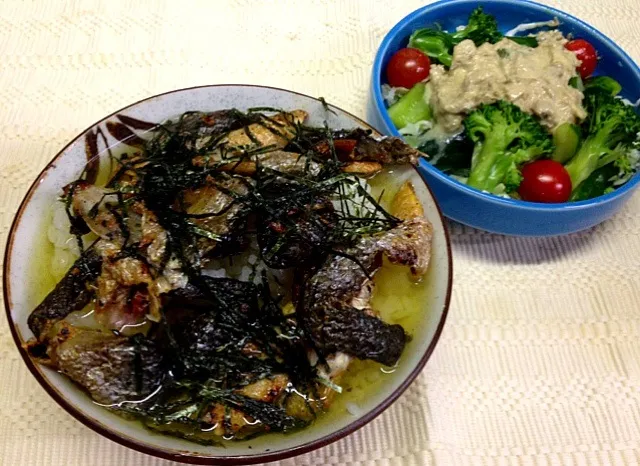 今日の賄い  鮭皮冷茶飯と自家製ツナサラダ|Cabezon.Nakamuraさん