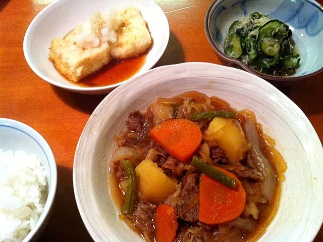 肉じゃが、きゅうりとワカメの酢の物、揚げ出し豆腐|まりこさん