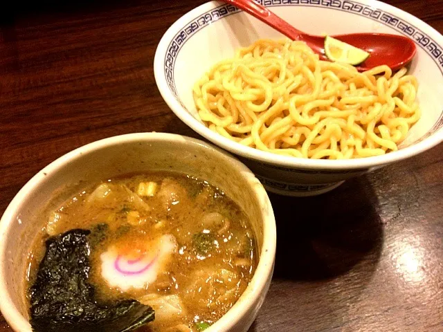 牛ホルモンのつけ麺|A Uedaさん