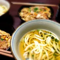 Snapdishの料理写真:うどんとカツ丼|amiさん