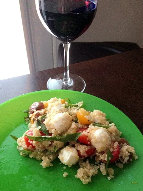 caprese quinoa salad|Emilyさん