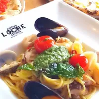 LOCHE 魚介とバジルのペペロンチーノ|aroさん