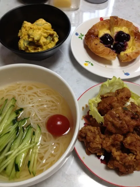 冷麺、ダークチェリーのデニッシュと残り物たち|かまさん