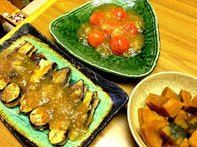 ナスの肉ばさみみぞれあんかけとトマトの肉詰めみぞれあんかけ、かぼちゃの煮物。ひき肉には人参もはいってまーす！おいしくできてよかった！！|望月有紀さん